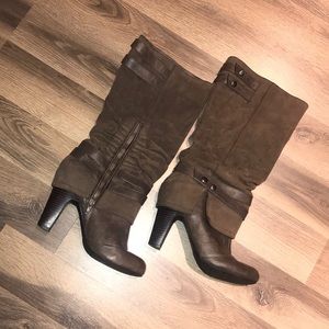Heeled boots
